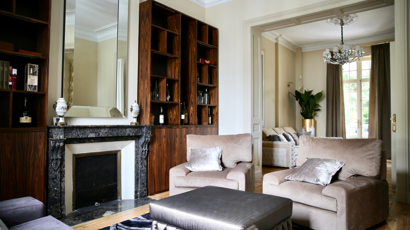 Comment agrandir visuellement son salon grâce à la décoration intérieure